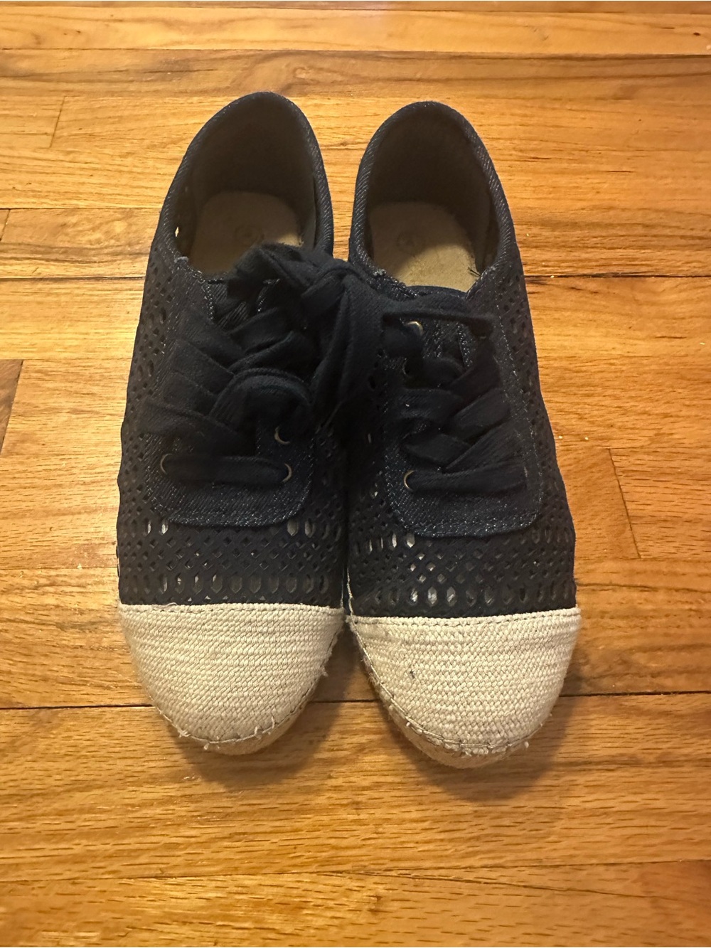 Bella Vita Navy Perforated Lace-Up Leather and Denim Espadrille Sneakers 9WW